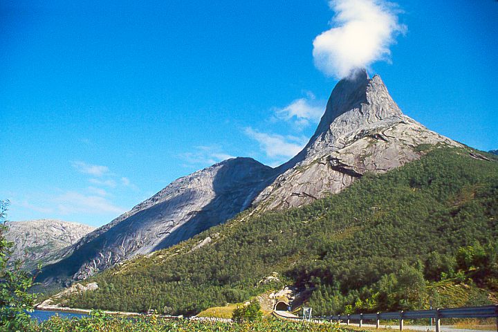 NordlandTysfjord02 - 90KB